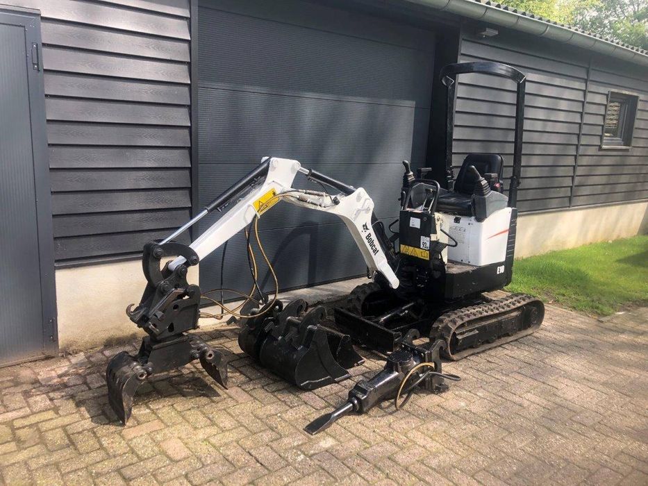 Minikoparka WYNAJEM WYPOSAŻENIE Na  24h  bobcat e10 z młotem wyburzeniowym