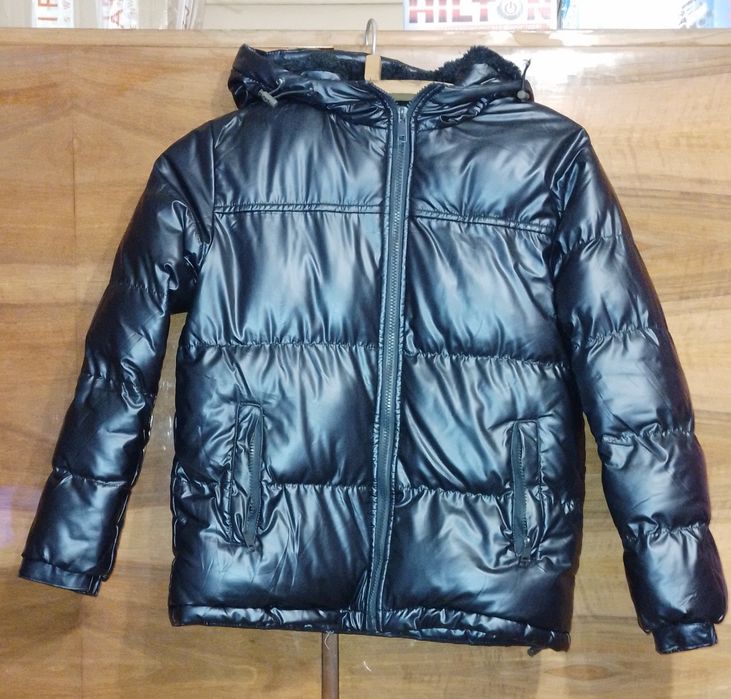 Куртка зимова з капішоном