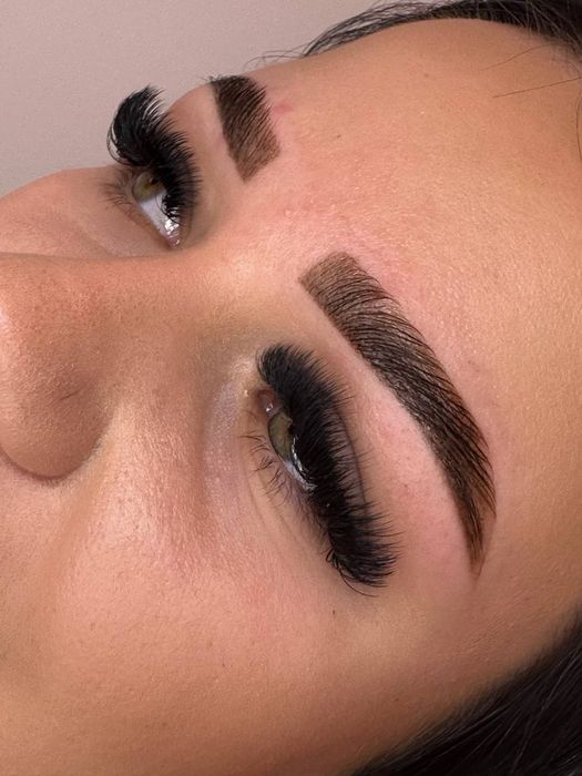 Geometria + regulacja + (farbką) henna pudrowa, albo farbką+laminacie