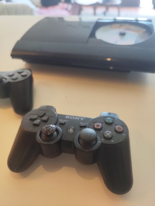 PS3 Super Slim + DualShock 3 Original + GTA V