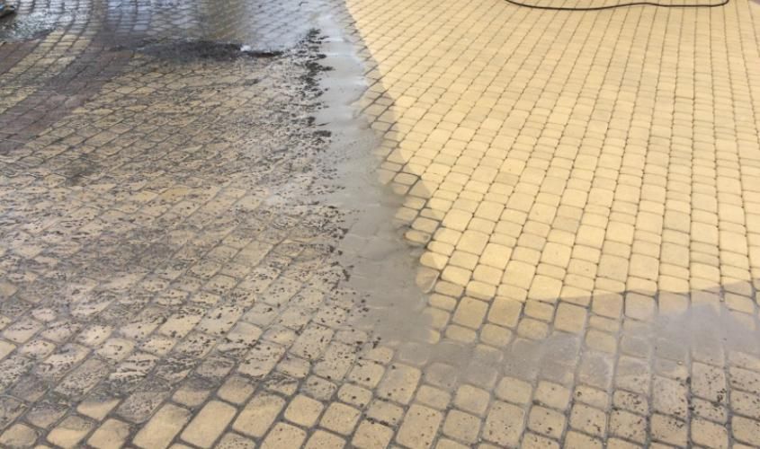 Mycie kostki brukowej elewacji
