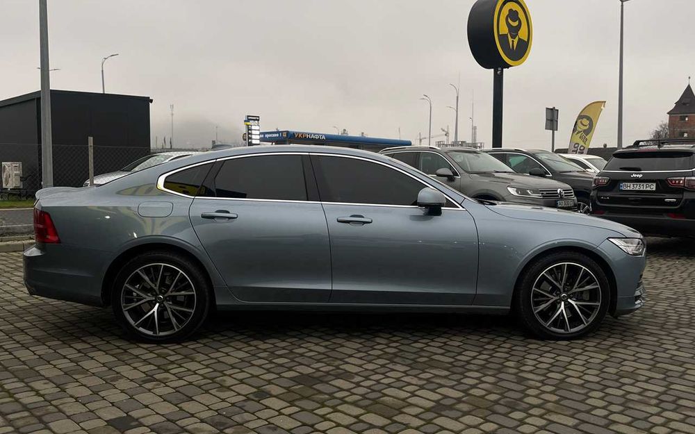 Volvo  S90  2017