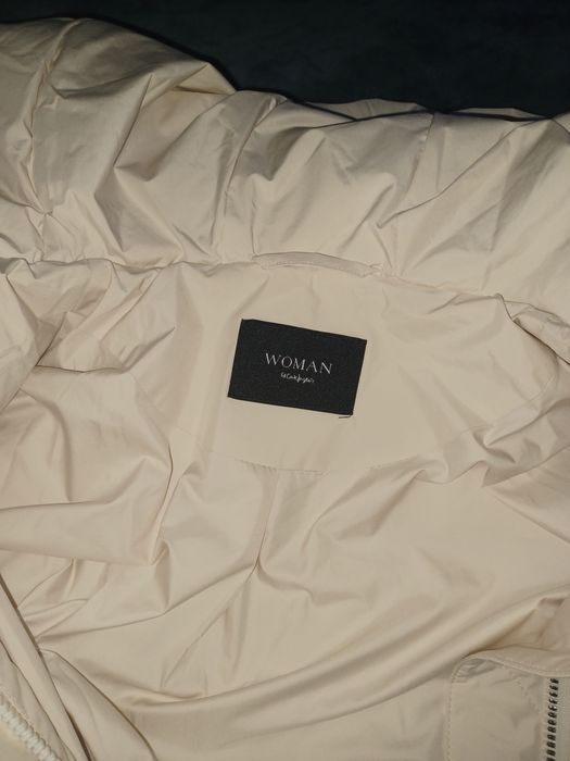 Parka acolchoada impermeável bege