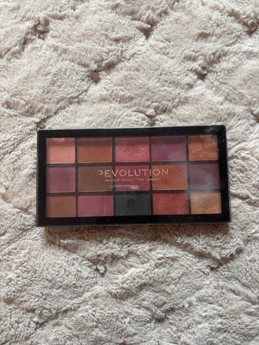Paletka cienie do powiek Revolution Re-loaded Newtrals 3