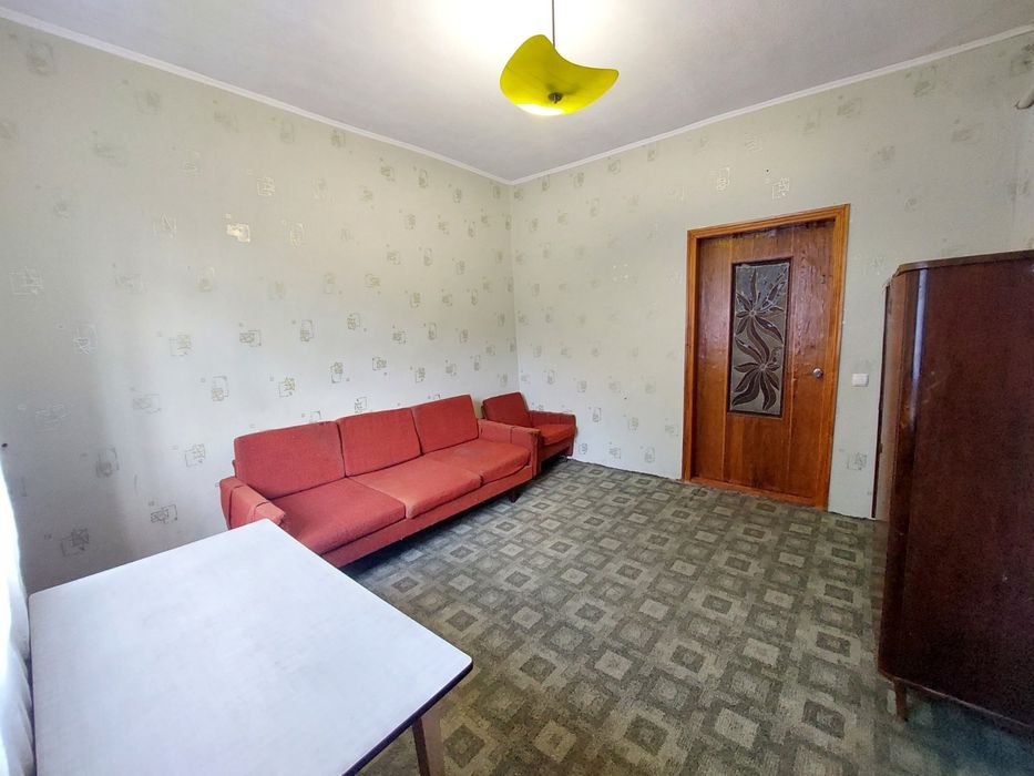 Люботин!Продам часть дома.Центр.