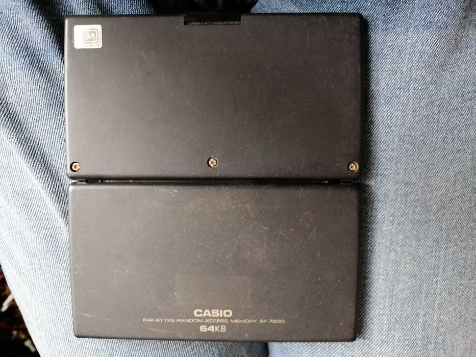 stary mini komputer  CASIO 64KB DIGITAL DIARY SF 7500