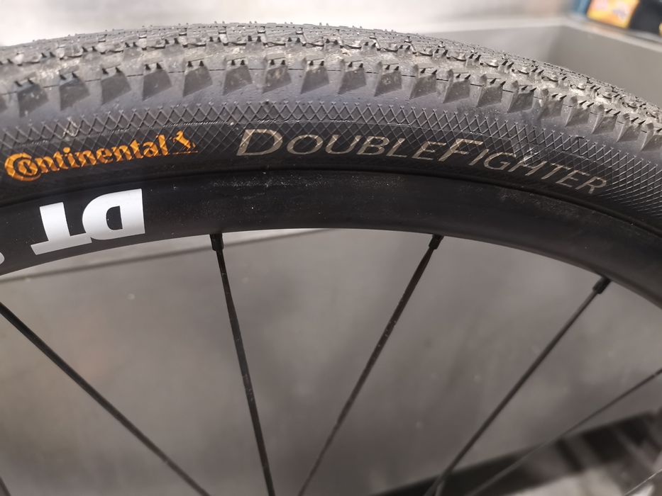 Continental double fighter 28 cali 35c 2szt