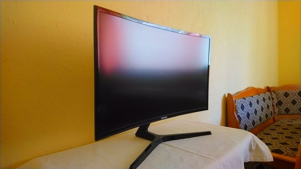 монітор ігровий Samsung LC27F396FHIXCI
