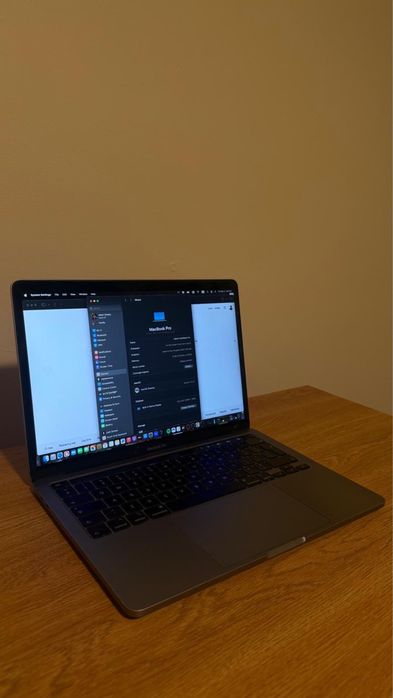 MacBook Pro 13  (2020)