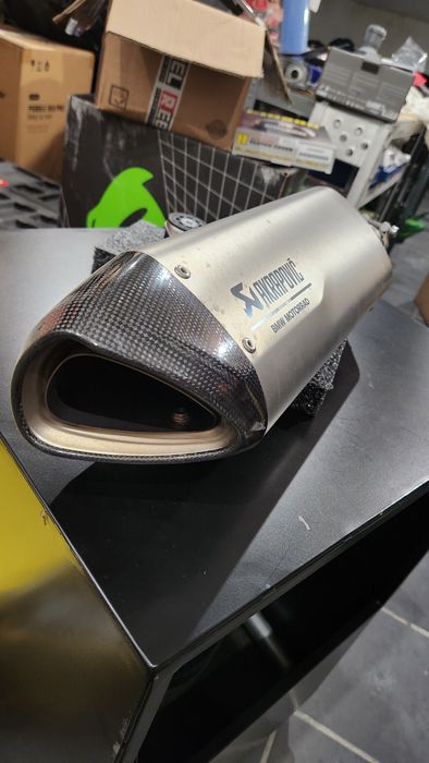 Escape Akrapovic BMWS1000XR 2025