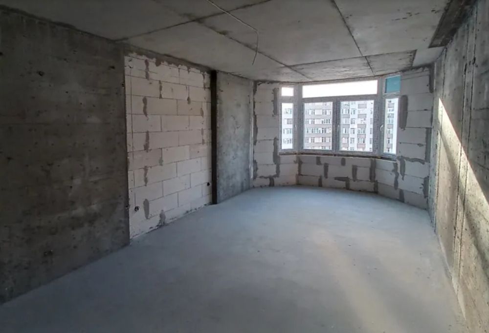 Продаж 2к квартири 81.1 кв. м на вул. Київська