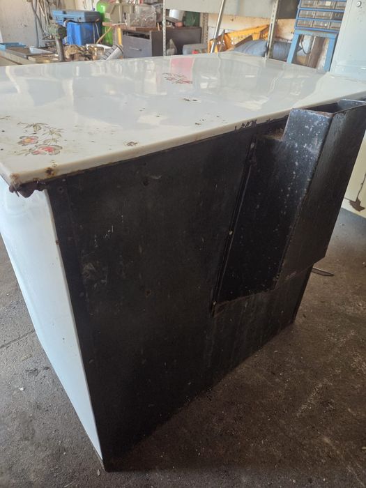 Fogão a lenha a precisar de restauro