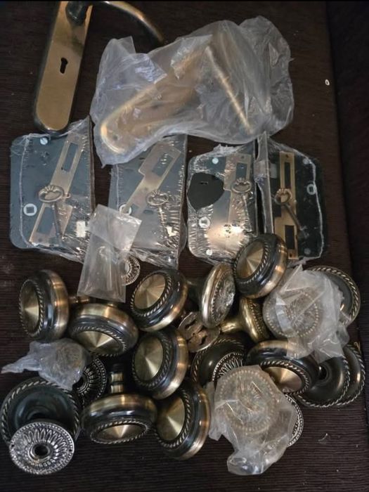 Puxadores,fechaduras,lava loiça