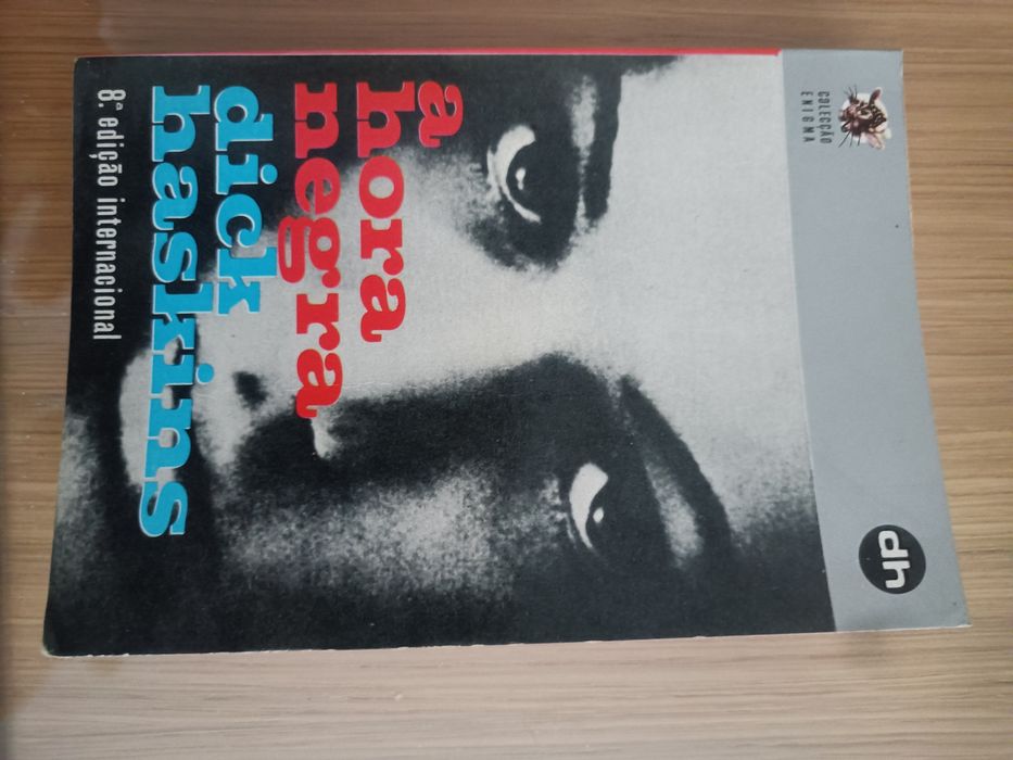 Vendo livro A hora Negra