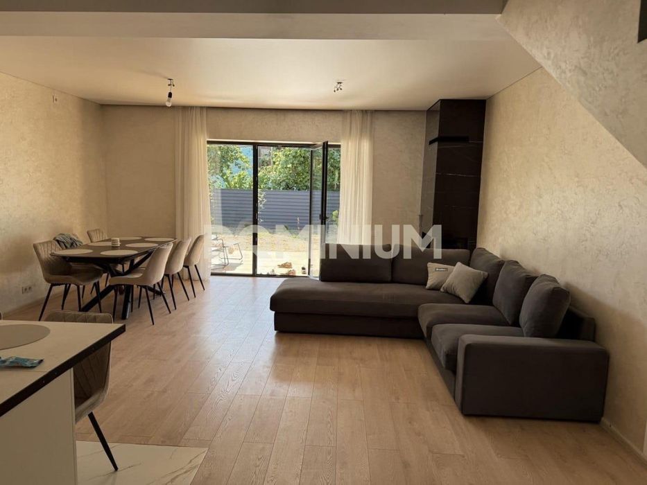 Продаж затишного будинку в м.Тячів