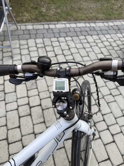 Męski rower trekkingowo-crossowy Focus Maleta Disc