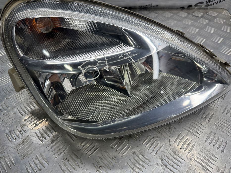 Фара правая  Mercedes W168  A class A1688201861