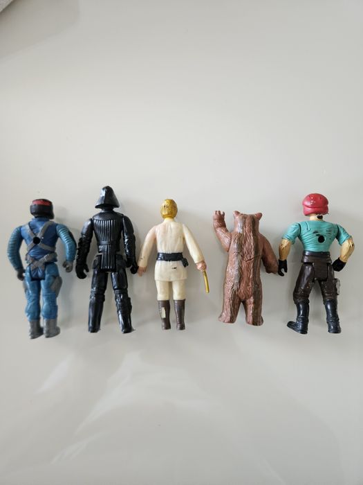 Zamienię figurki star wars prl i gi joe prl na inne star wars  tej samej serii .