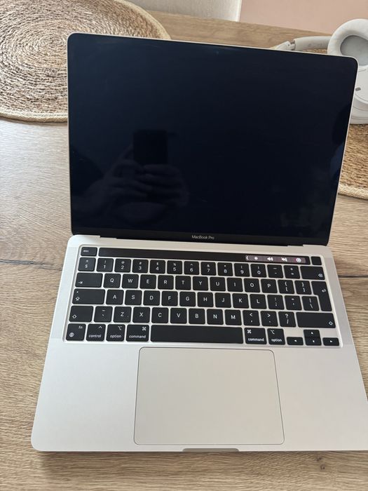 Macbook Pro M1 TouchBar 96% kondycji baterii