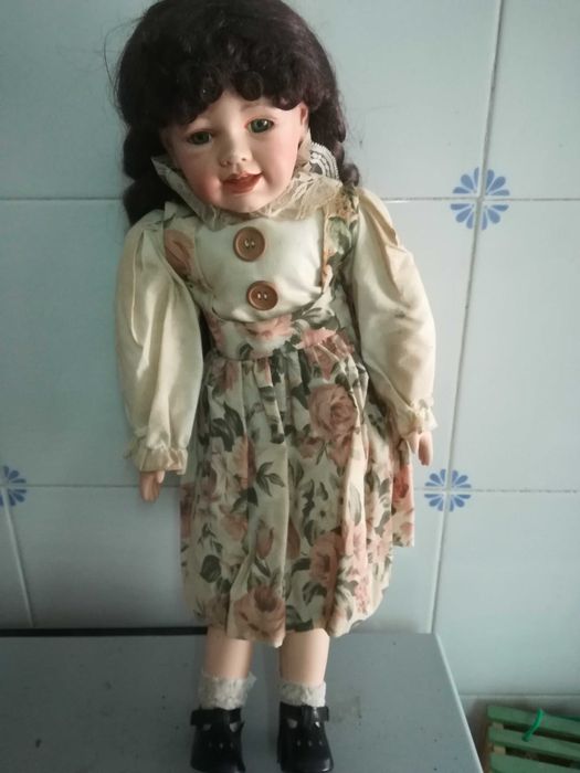 Candeeiro a petróleo entre outros artigos