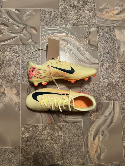 Футбольные бутсы Nike Air Zoom Mercurial Vapor 16 Academy x