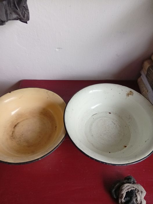 полумиски тарелки и емалированний миски