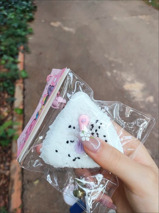 Лапка Сквіш Антистрес іграшка Таба Рис сквіш білий