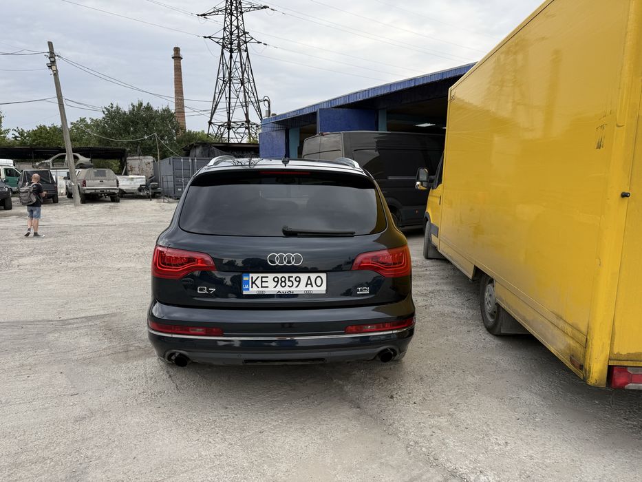 Audi Q7 2011 VIN WA1CMAFE0BD007742 фото оголошення 3 з 9