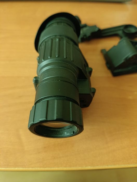 Прилад нічного бачення