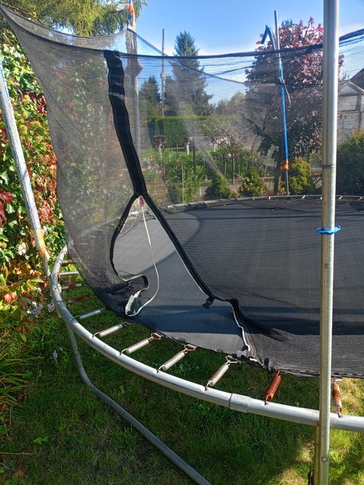 Trampolina ogrodowa 305