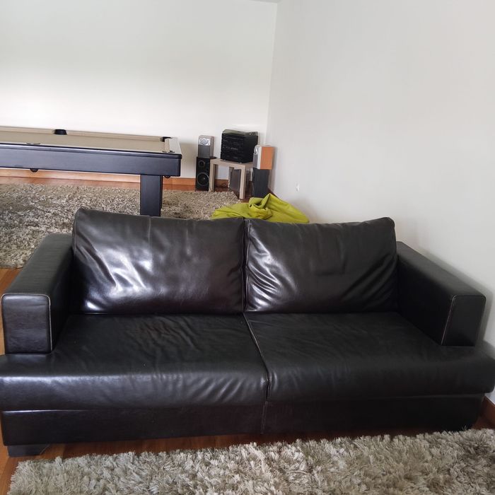 Sofa castanho em pele