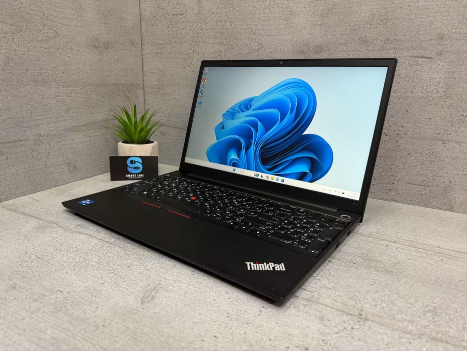 Стильний ноутбук Lenovo E15 gen2/i5-1135G7/15.6"/8gb ddr4/256gb ssd