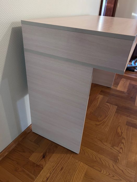 Biurko z szufladą 110x53