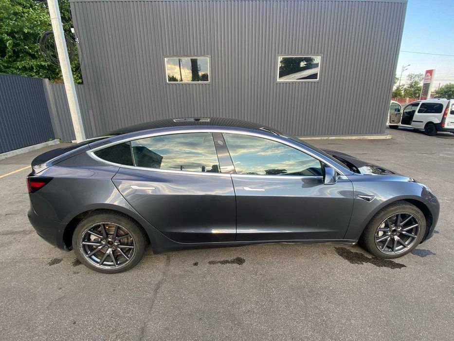 TESLA Model 3 2019 VIN 5YJ3E1EA4KF400332 фото оголошення 4 з 10