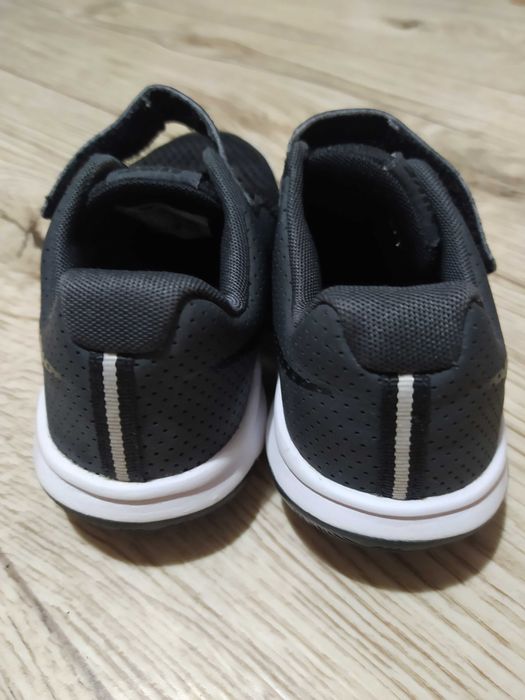 Buty Nike dziecięce roz. 30