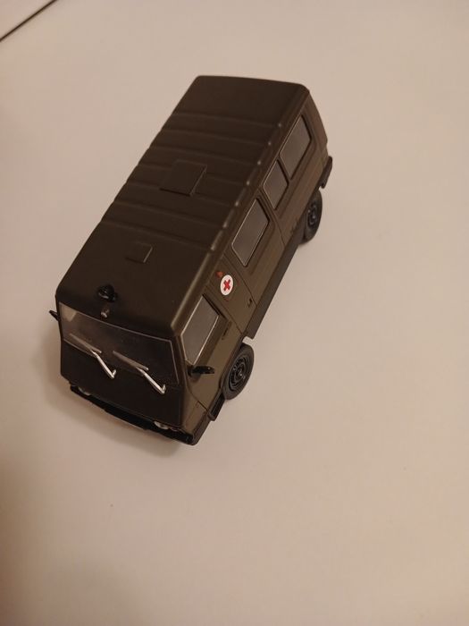 Колекційна машинка УАЗ-3972 випуск 96 Автолегенди СРСР