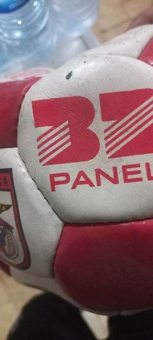 Vendo duas bolas do benfica oficiais