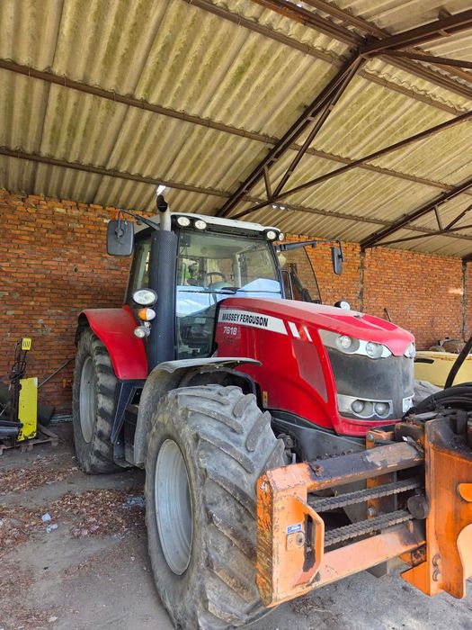 Massey Ferguson 7618 uzbrojony kosiarka mullag