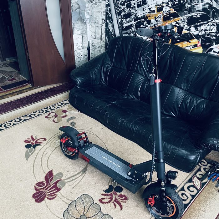 Продаю самокат куго