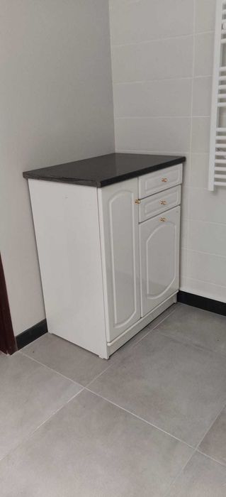 Móvel WC como novo