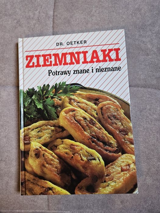 Zestaw książek ,,Wypieki świąteczne i ,,Ziemniaki'
