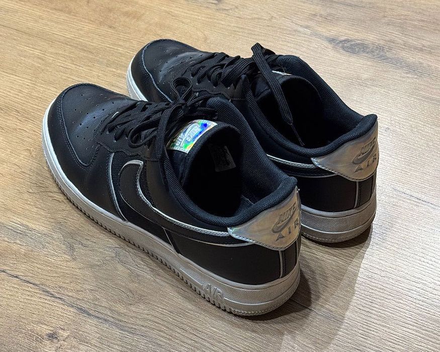 Buty Nike Air Force 1 Low '07 LV8 4 Black Iridescent Outline r. 44.5