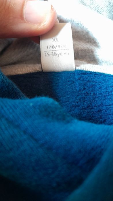 Lote 2 Sweatshirts 15-16 anos - 6€