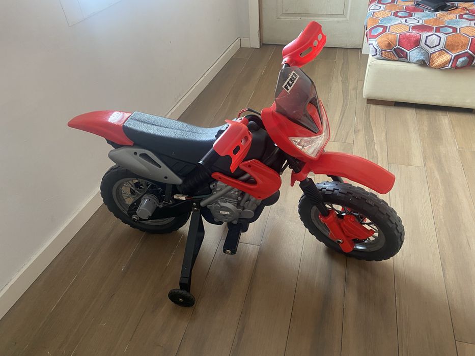 Moto eletrica em bom estado