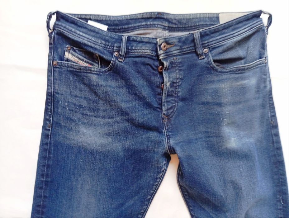 Джинси сініи Diesel