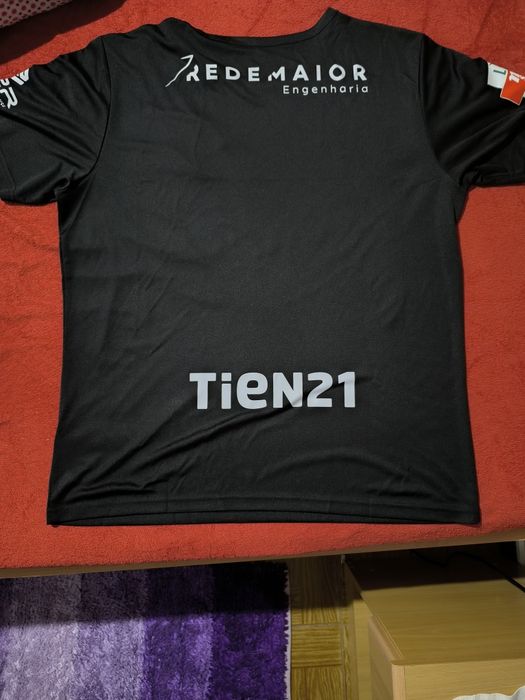 Troco Camisola da AAC