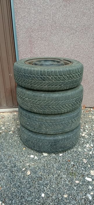 Koła felgi ET36 4x100 opony zimowe Nissan Micra 175/65R 14