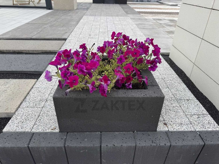 Gazon betonowy, donica ogrodowa ADELO Semmelrock szary, brąz, grafit