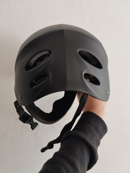 capacete+ joelheiras + caneleiras