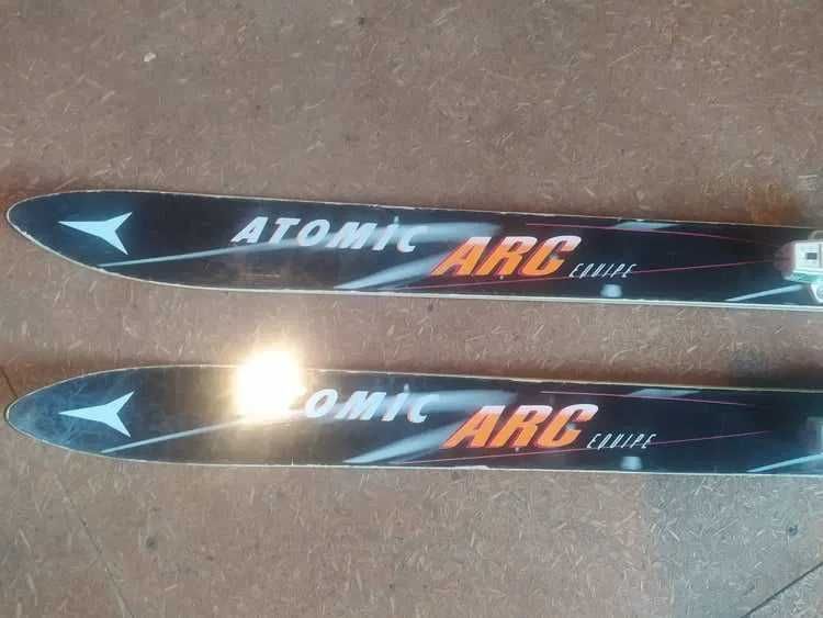 Narty ATOMIC EGQUIPE 130cm +Buty + Kijki – Komplet